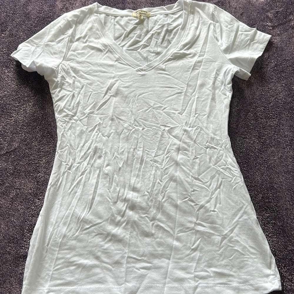 White V neck tee M NWOT